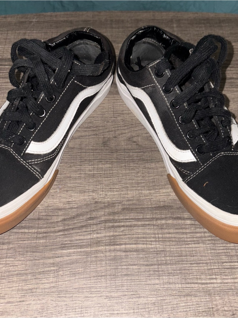 Vans Black White Gum-sole Low Top Skate Sneakers - Picture 2 of 5